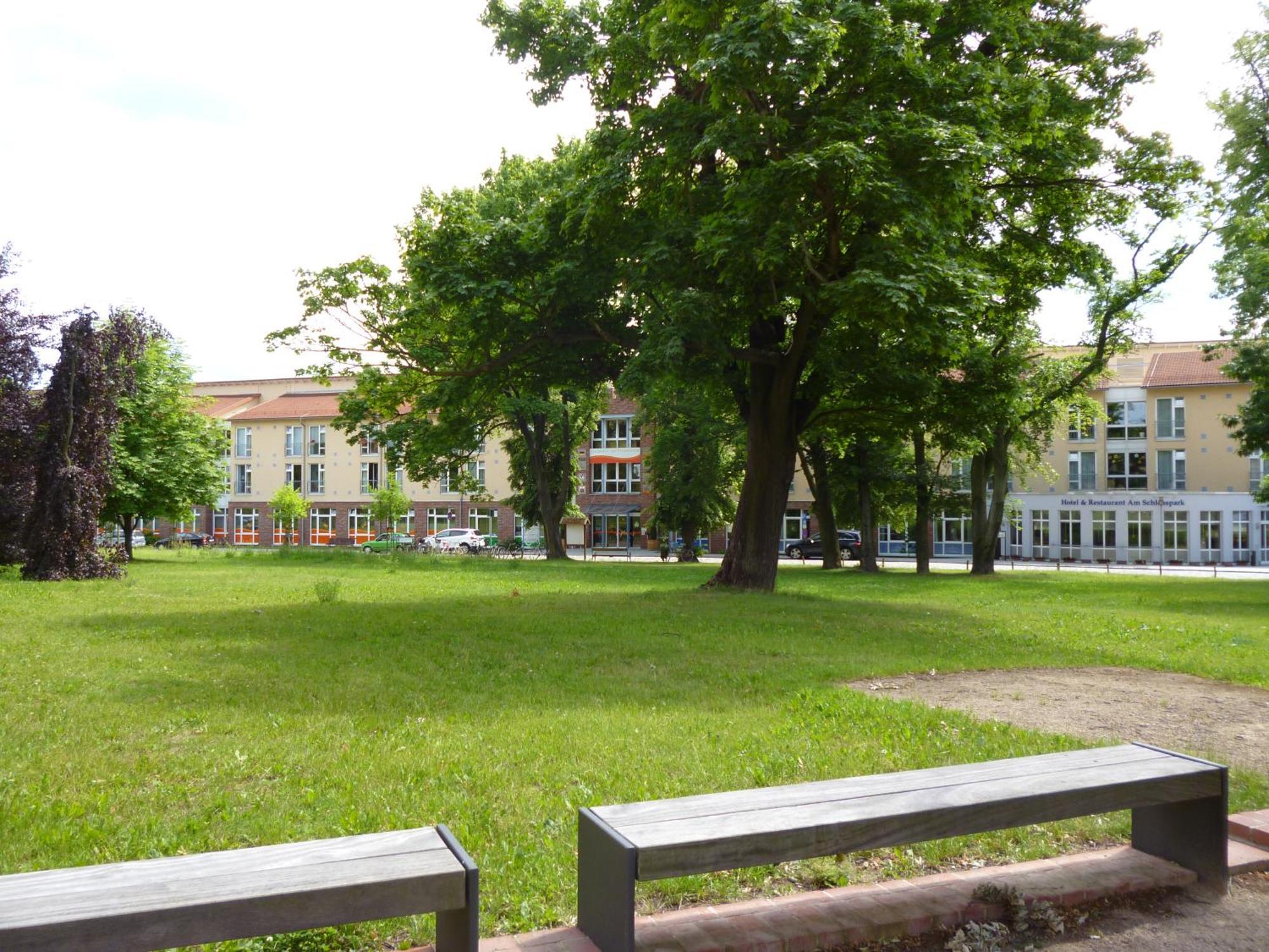 Hotel & Restaurant Am Schlosspark Dahme  ภายนอก รูปภาพ