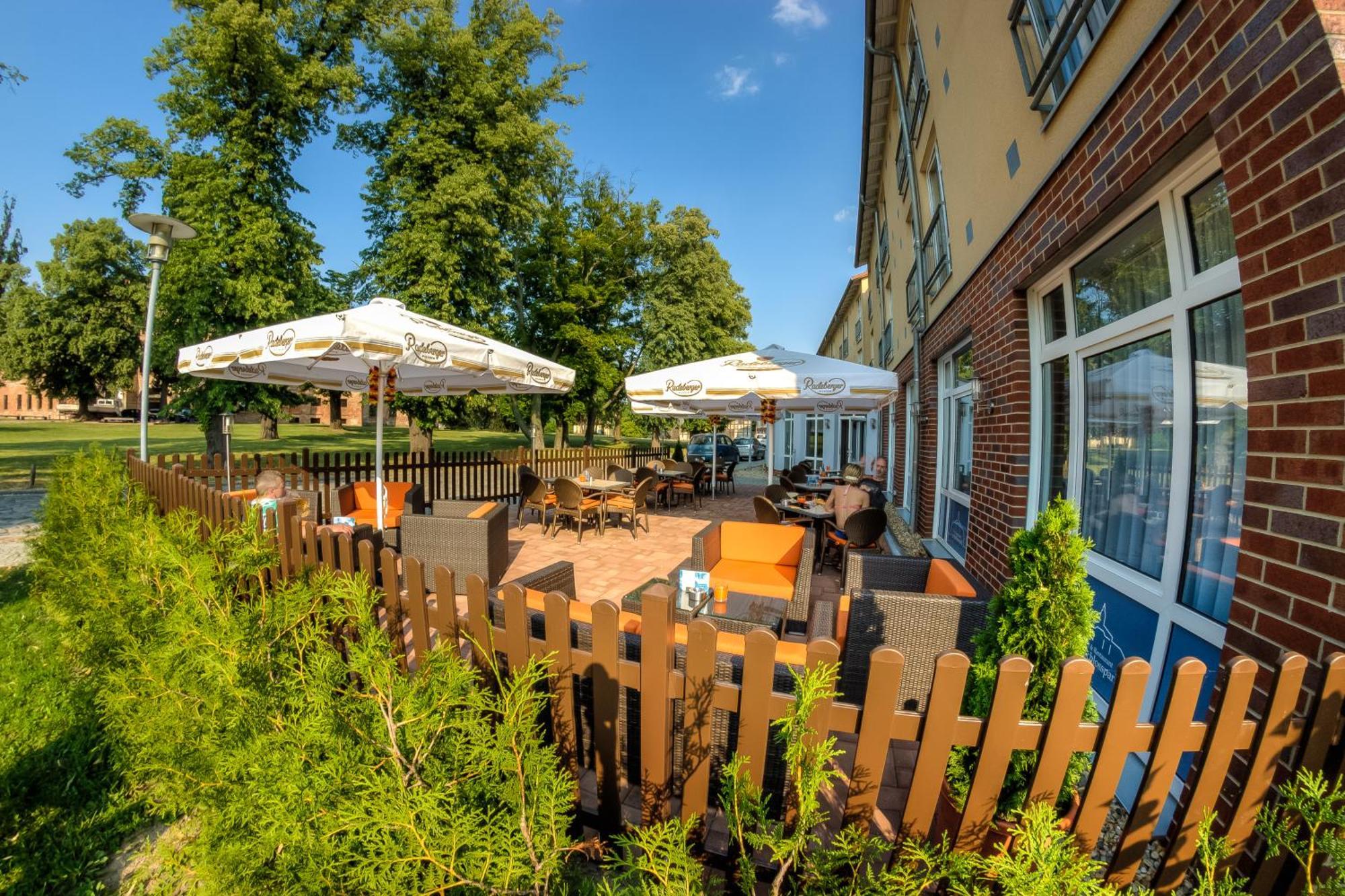 Hotel & Restaurant Am Schlosspark Dahme  ภายนอก รูปภาพ